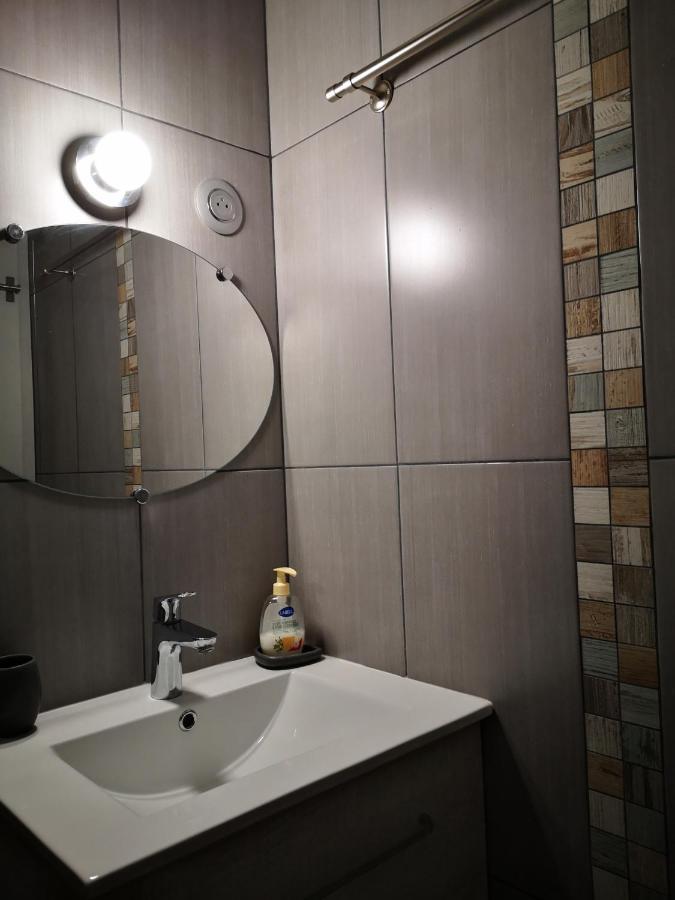 Studio chaleureux à LANSLEVILLARD VAL CENIS 2 pers + 1 enfant Extérieur photo