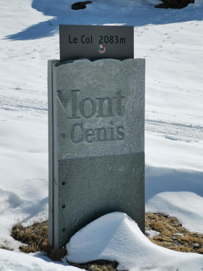 Studio chaleureux à LANSLEVILLARD VAL CENIS 2 pers + 1 enfant Extérieur photo